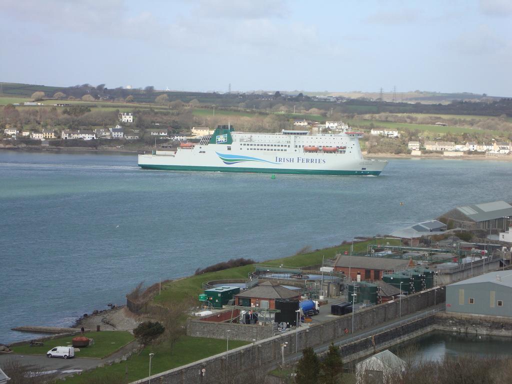 Lakeland Guest House Pembroke Dock Εξωτερικό φωτογραφία